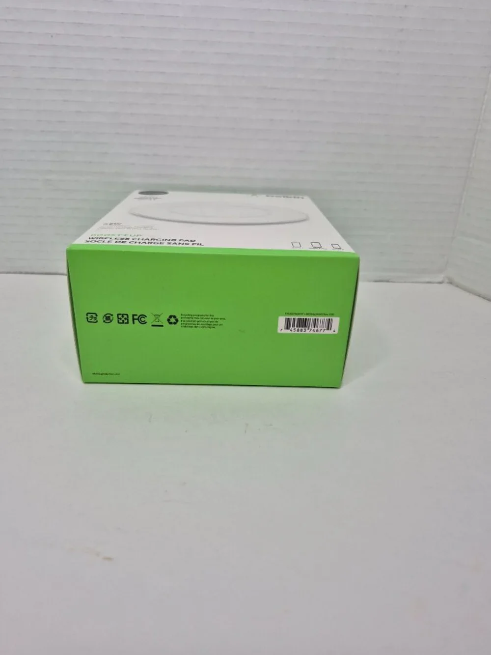 Belkin Boost Up 7.5W Wireless Charging Pad Charger Base For iPhone New Sealed